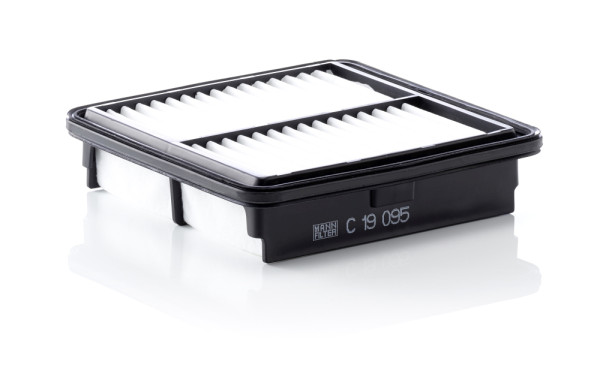 C 19 095, Air Filter, Air filter, MANN-FILTER, 13780-84A00, 18392, 20-08-823, 30.383.00, A1560, A2484, ADK82239, ALA-8358, CA11481, EAF907, F026400352, FA-823S, J1328038, LX2973, MA3207, MD-8392, N1328052, PA3339, PA7769, S3383A, SA-9079, 13780-84A00-000, S0352